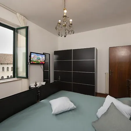 Lilla's House - Square & Close The *